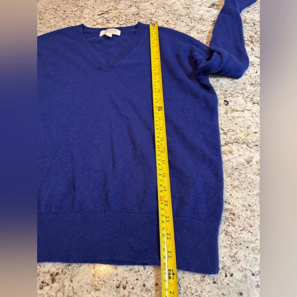 Nordstrom V-Neck Cashmere Sweater - Deep‎ Blue